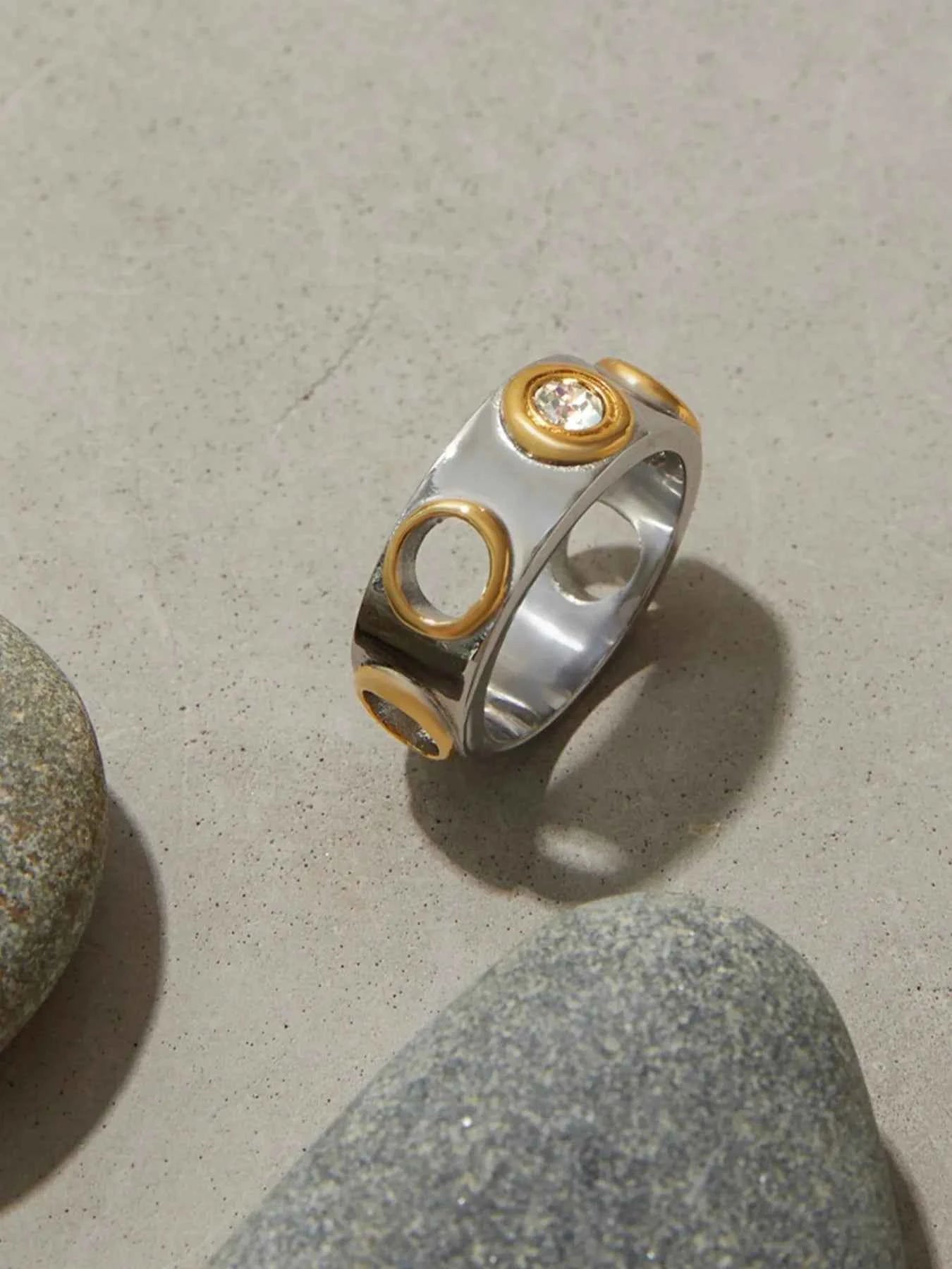 Two-Tone Cutout Ring