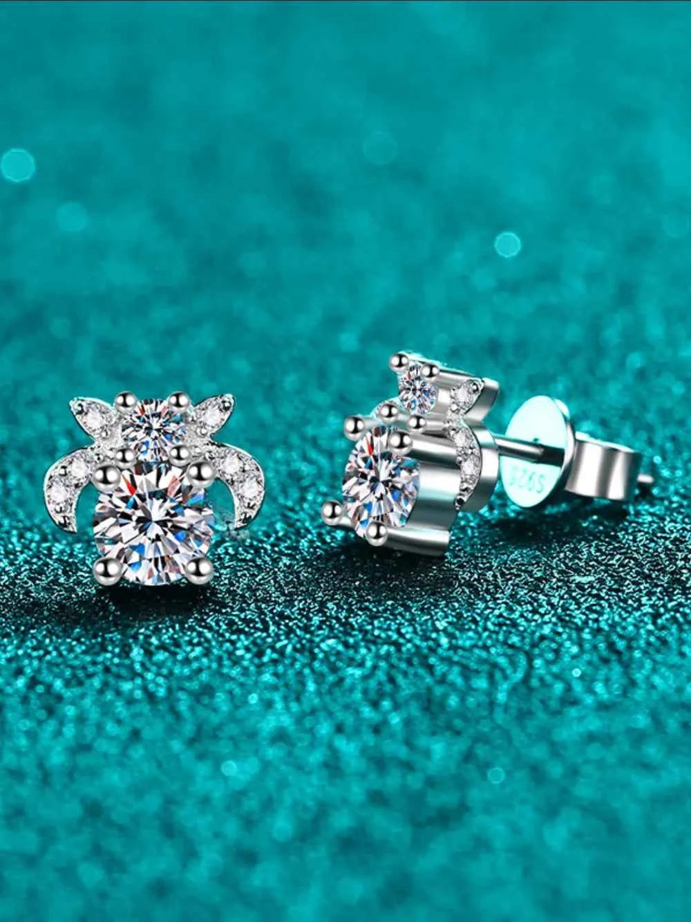 1 Carat Moissanite 925 Sterling Silver Stud Earrings