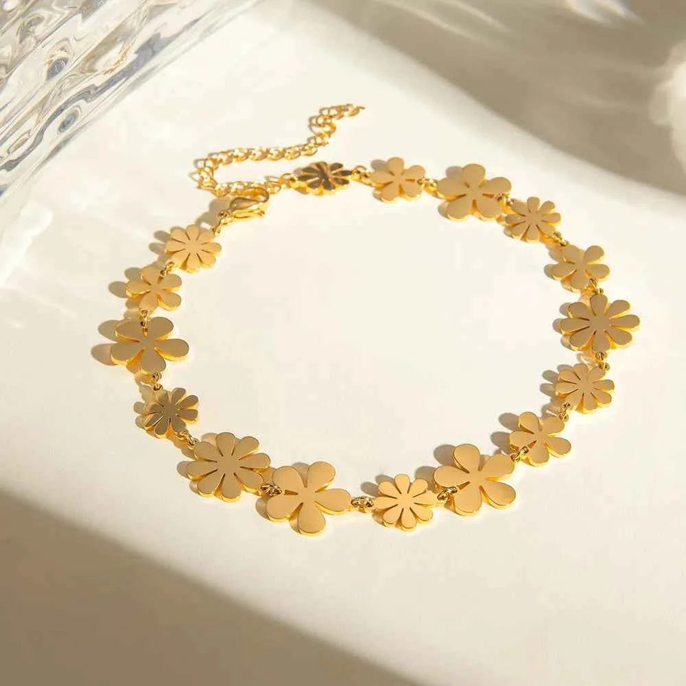 18K Gold-Plated Flower Bracelet