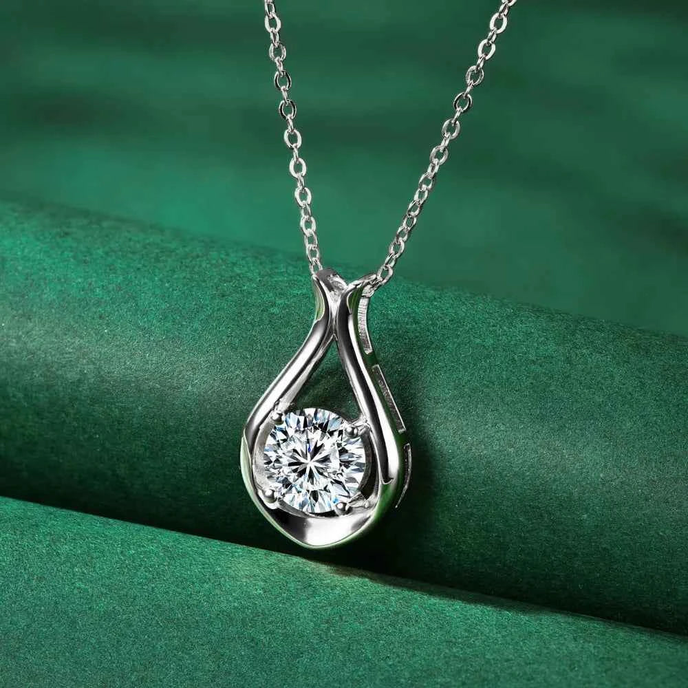 2 Carat Moissanite 925 Sterling Silver Pendant Necklace