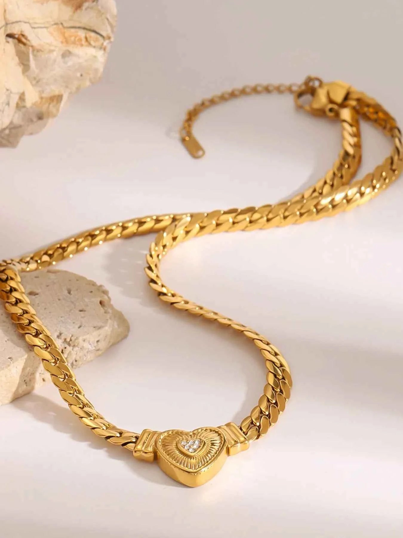 18K Gold-Plated Inlaid Zircon Heart Chain Necklace