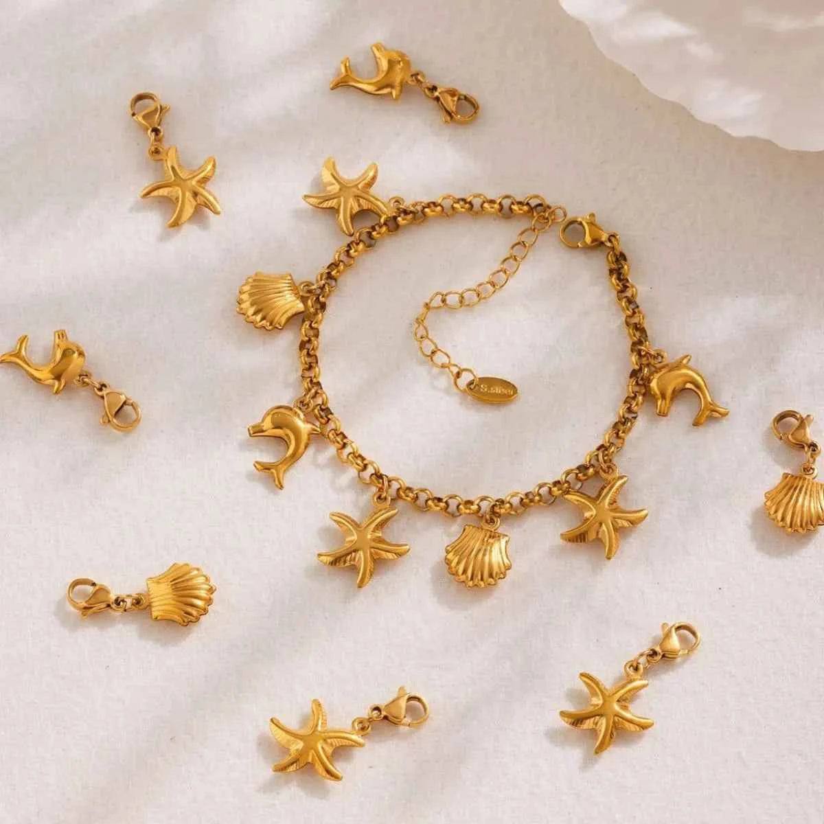 18K Gold-Plated Sea Shell Charm Bracelet