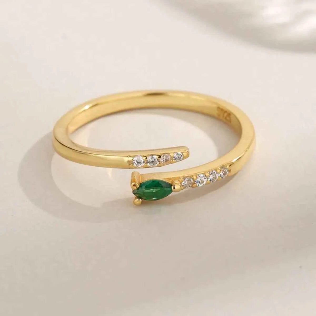 925 Sterling Silver Inland Zircon Open Ring