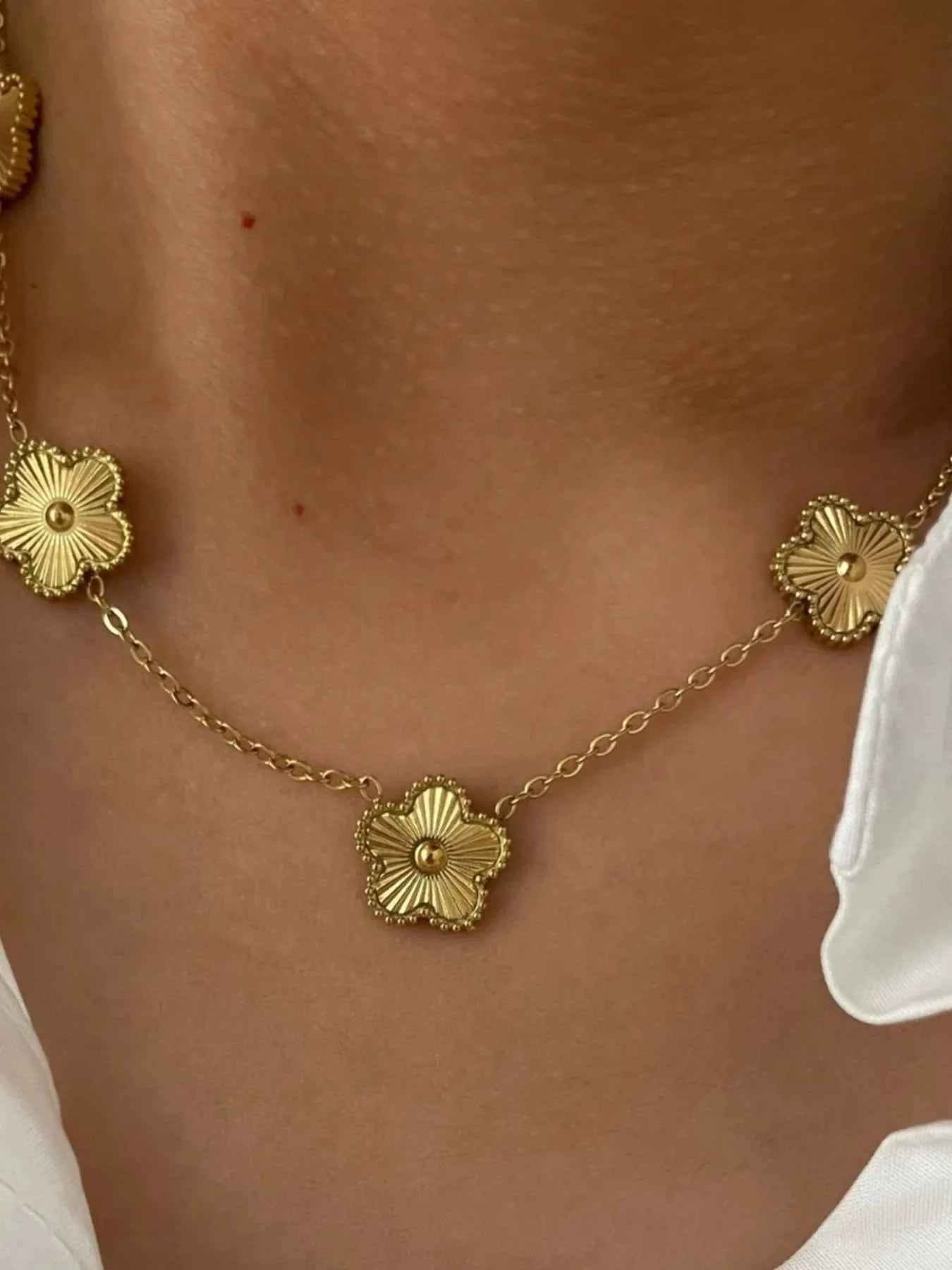 18K Gold-Plated Flower Chain Necklace