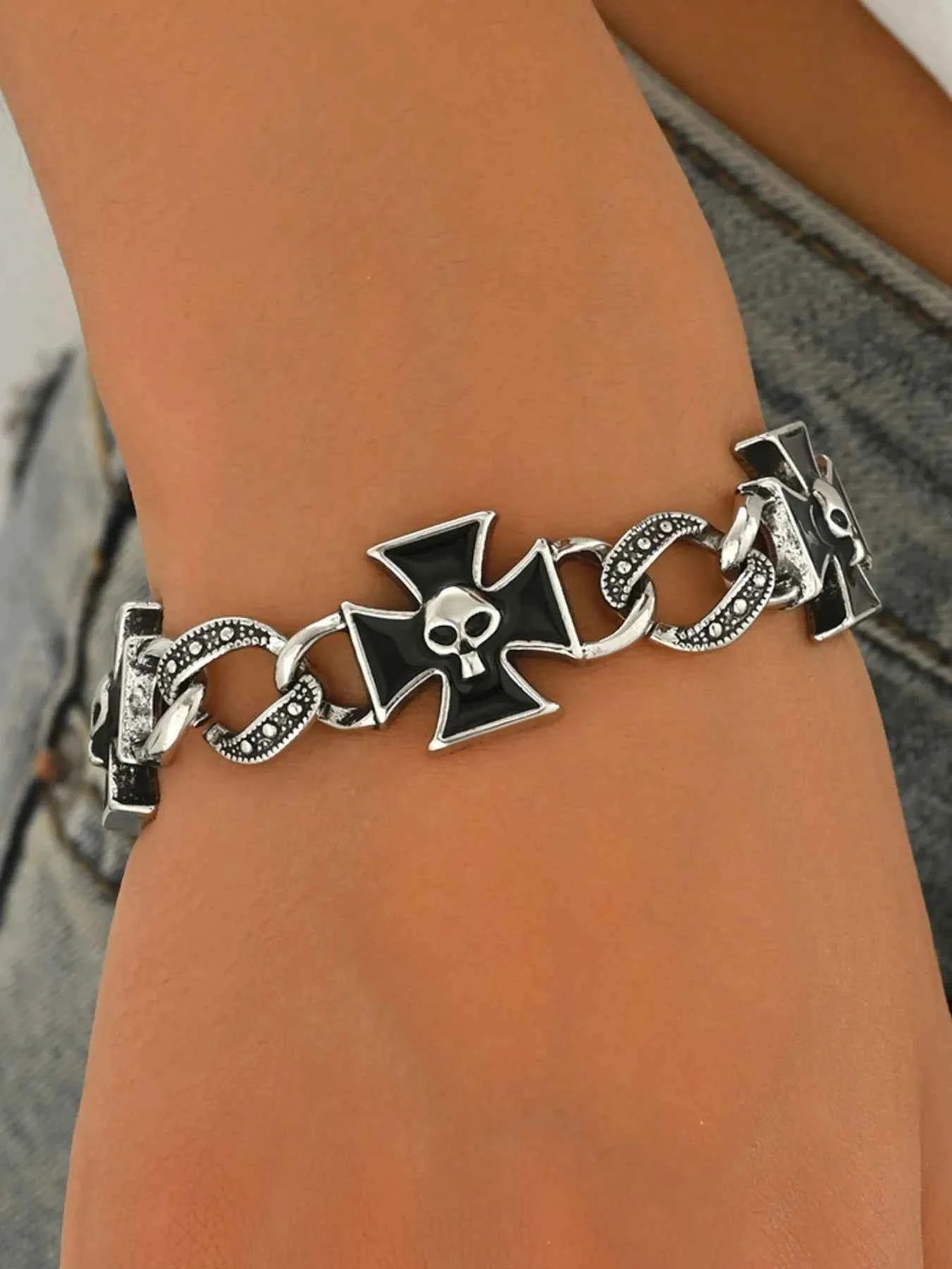 Gothic Skull Cross Chain Bracelet