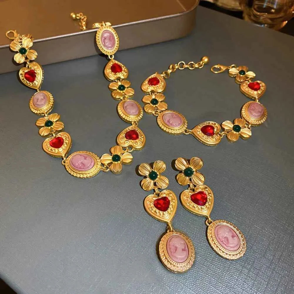 Copper Inlaid Rhinestone Necklace