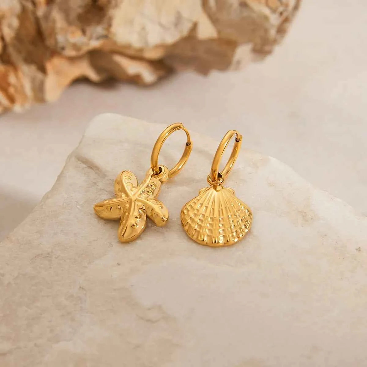 Vintage Gold Seashell & Starfish Drop Earrings