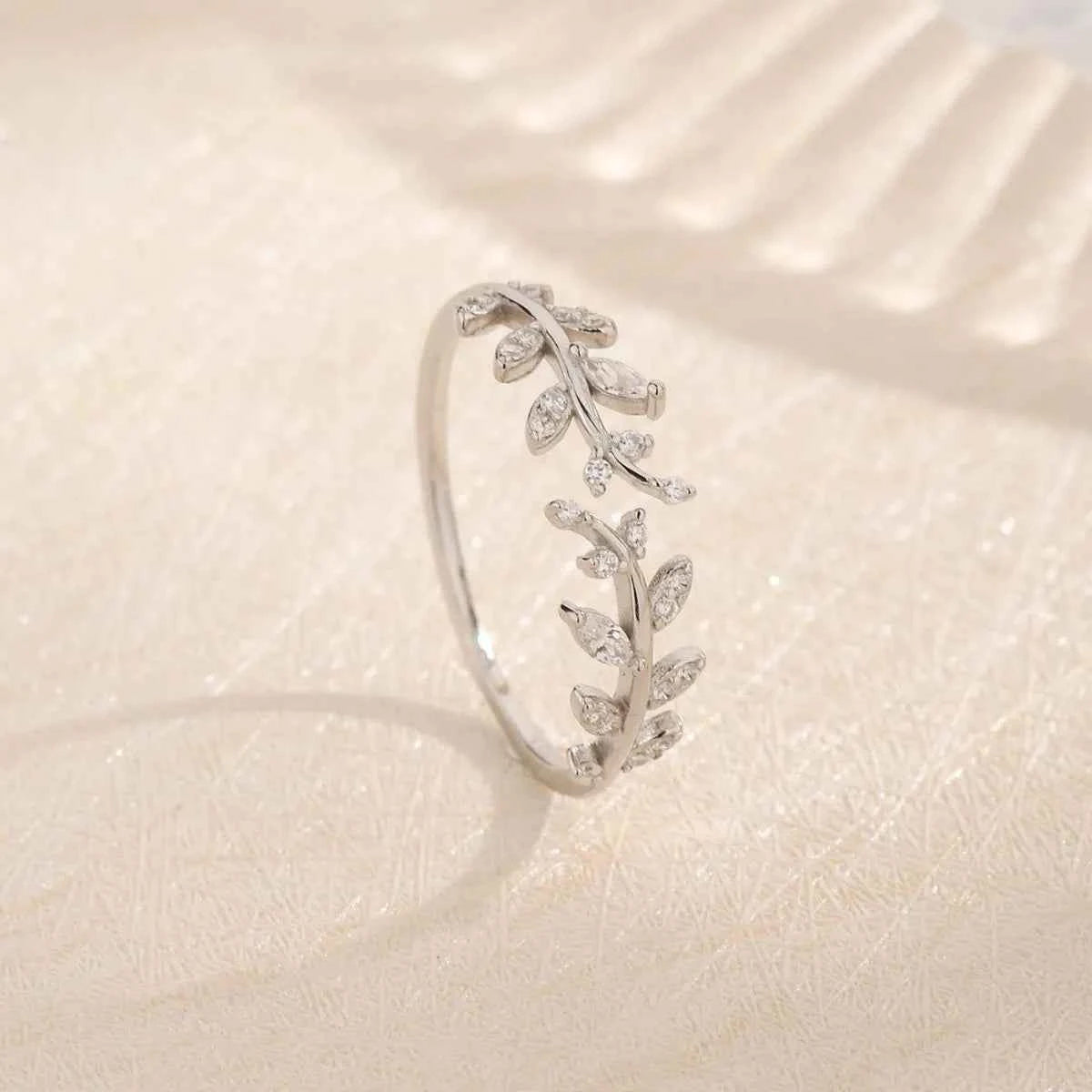 925 Sterling Silver Inland Zircon Open Ring