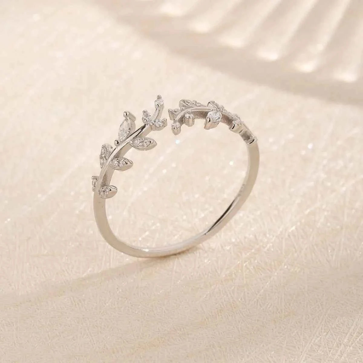 925 Sterling Silver Inland Zircon Open Ring