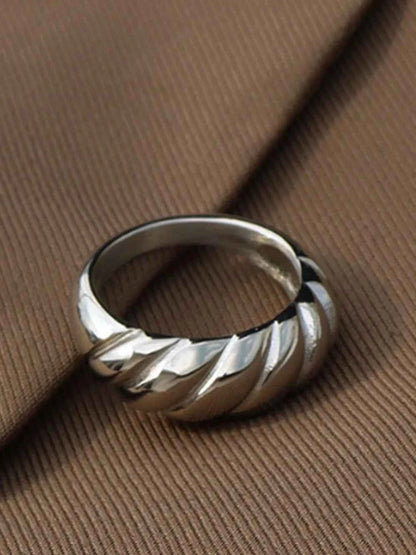 Ribbed Titanium Steel Ring