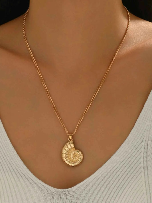 18K Gold-Plated Shell Pendant Necklace