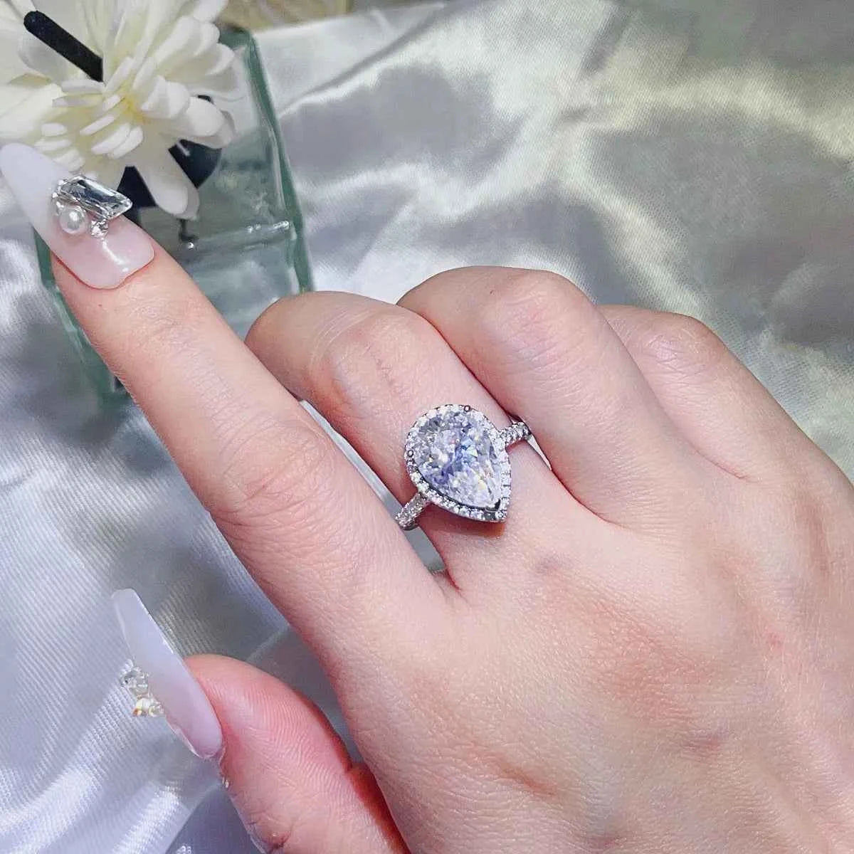 2 Carat Moissanite 925 Sterling Silver Ring